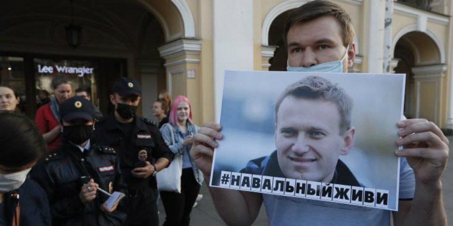 Οι Ρώσοι γιατροί επιτρέπουν να μεταφερθεί ο Αλεξέι Ναβάλνι σε γερμανικό νοσοκομείο